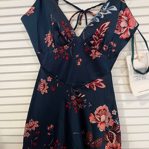 YOUR WINDY DAYS MIDI DRESS BLUE - Picture 4 of 6